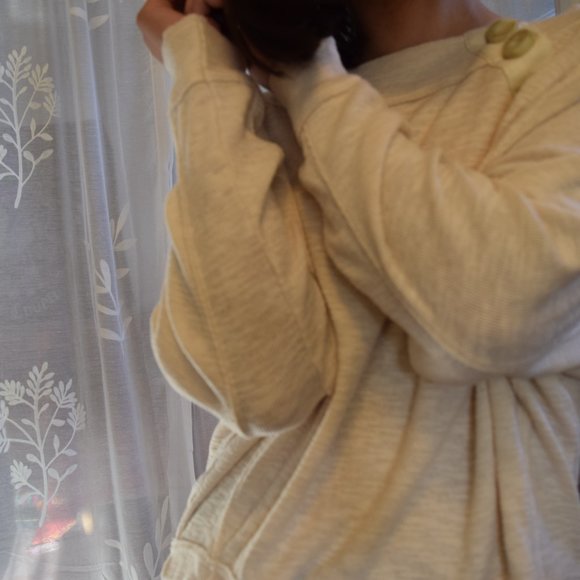 Free People Sweater - Picture 4 of 4